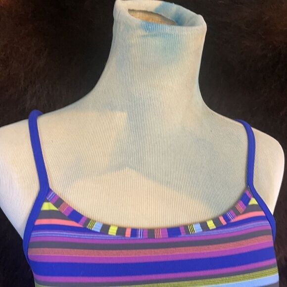 Lululemon tank top 6 (4614R) - Picture 2 of 5